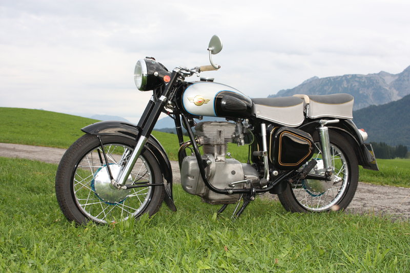 47442625qh.jpg